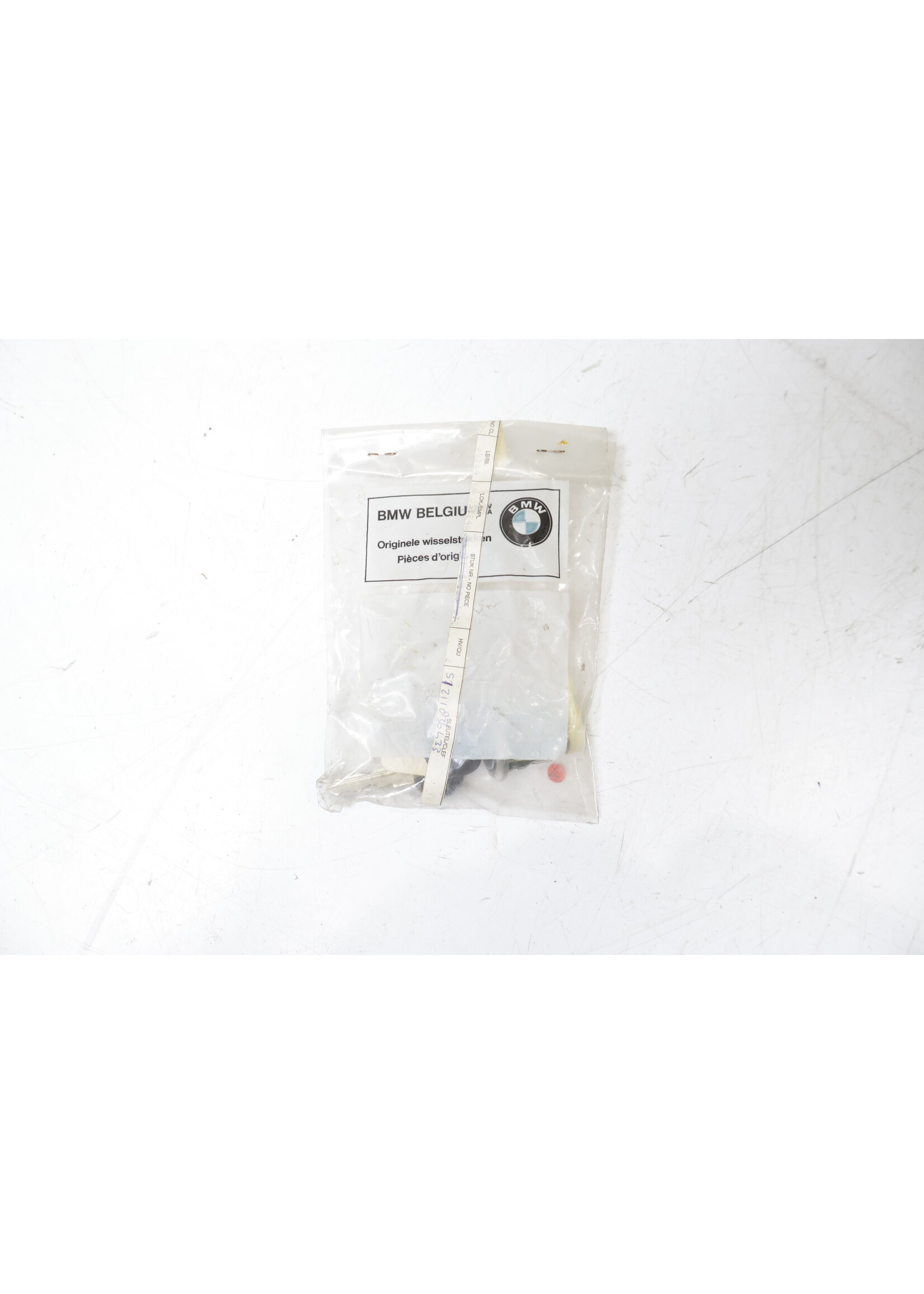 BMW  BMW E12 5er OEM Schloss mit 2 Schlüsseln NEU! 51211836433