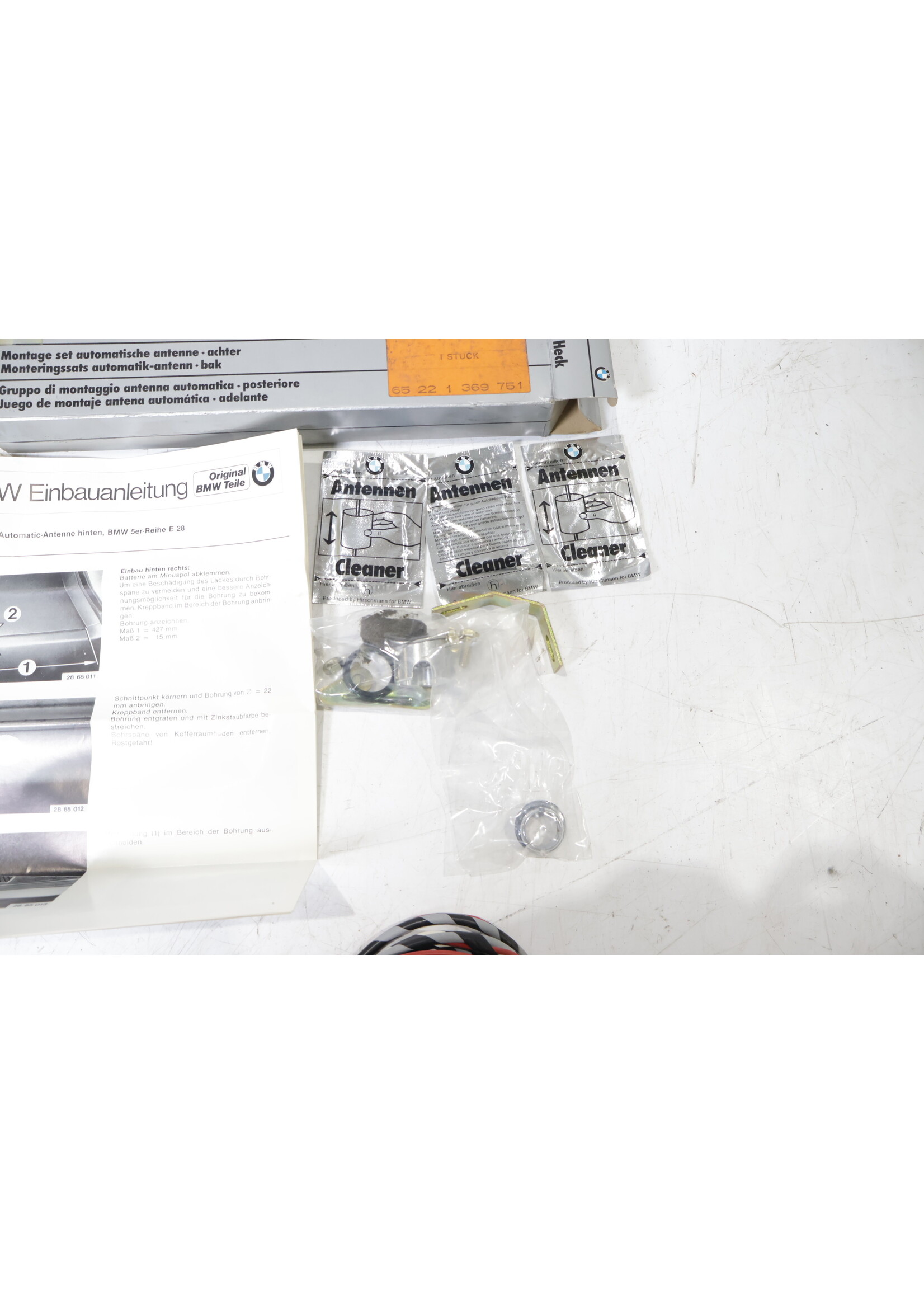 BMW BMW E28 5 Series OEM Automatic antenna set NEW! 65221369751 1369751