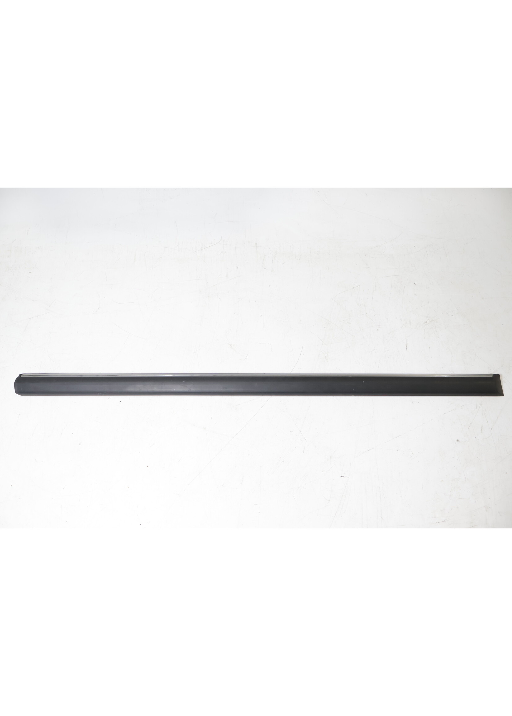 BMW BMW E23 7 Series OEM Door molding right front NEW! 51131848304