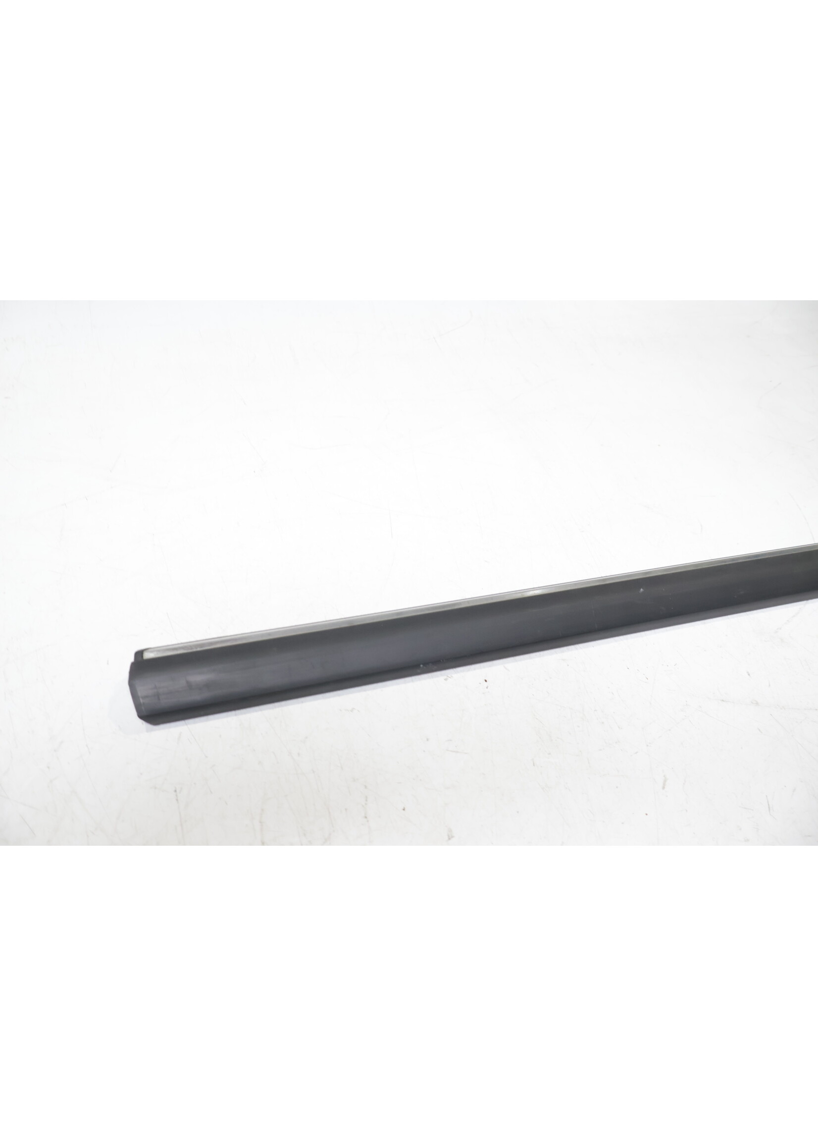 BMW BMW E23 7er OEM Türleiste rechts vorne NEU! 51131848304