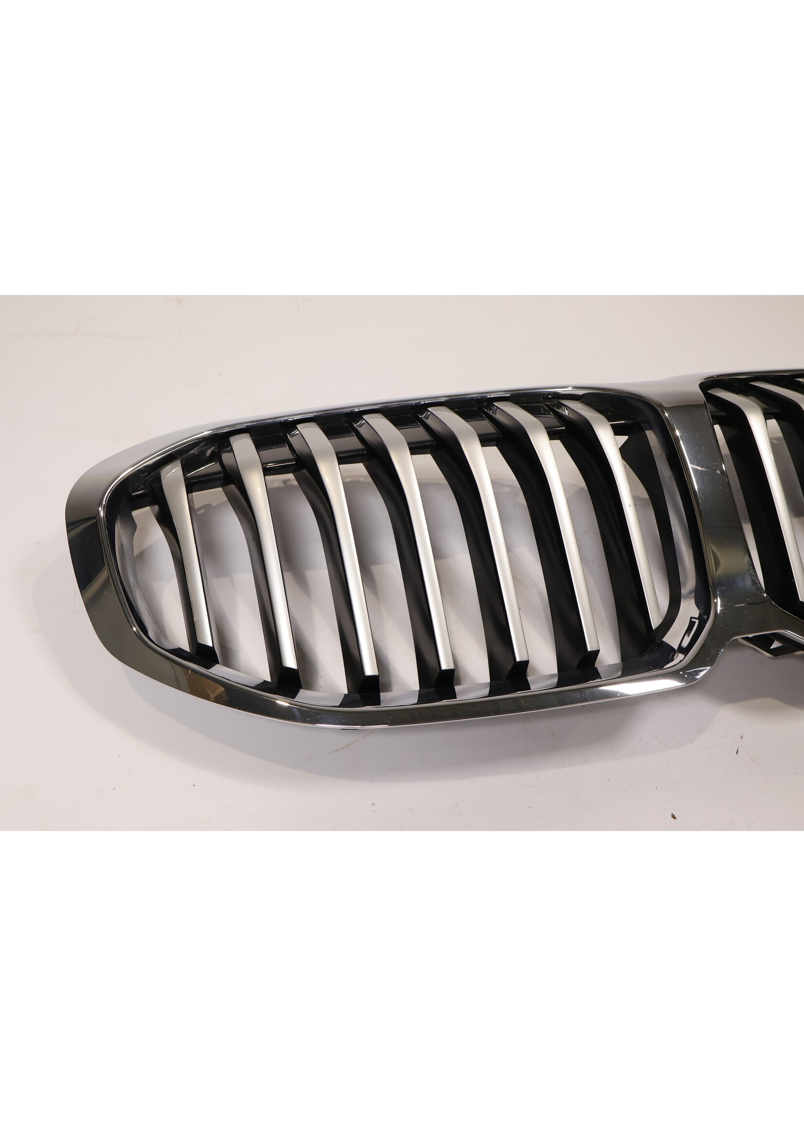 BMW BMW 1 Series F40 F41 Front grill 5a39366