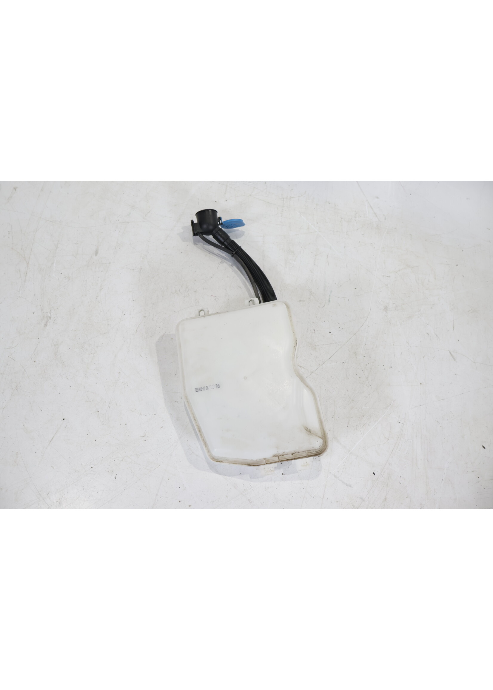 BMW BMW 2 Series F45 Active Tourer Windshield Washer Fluid Reservoir 7331418 7388349