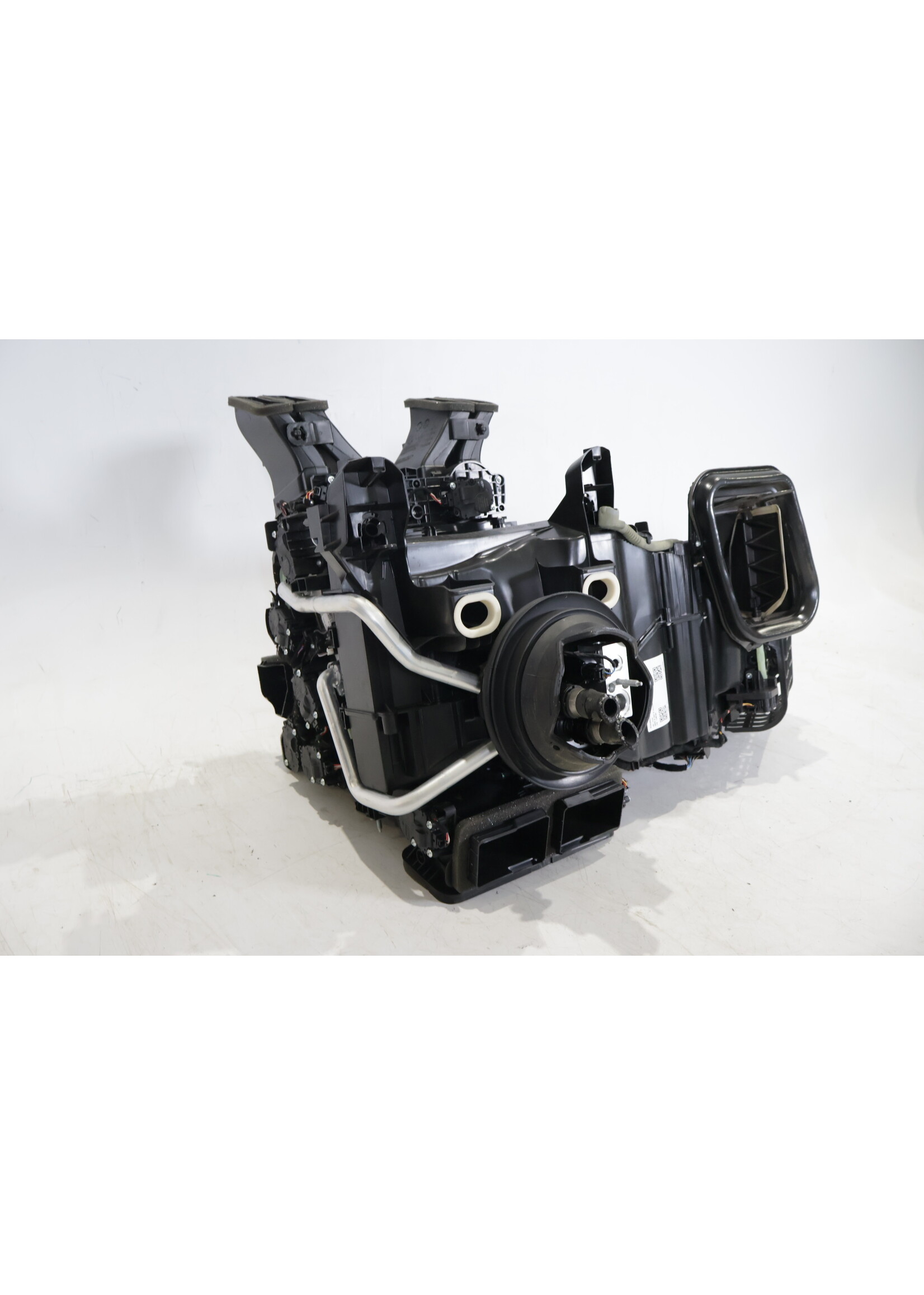 BMW  BMW iX (I20) Complete heater housing with blower and ancillaries 64115A05C28 HZ4a22239