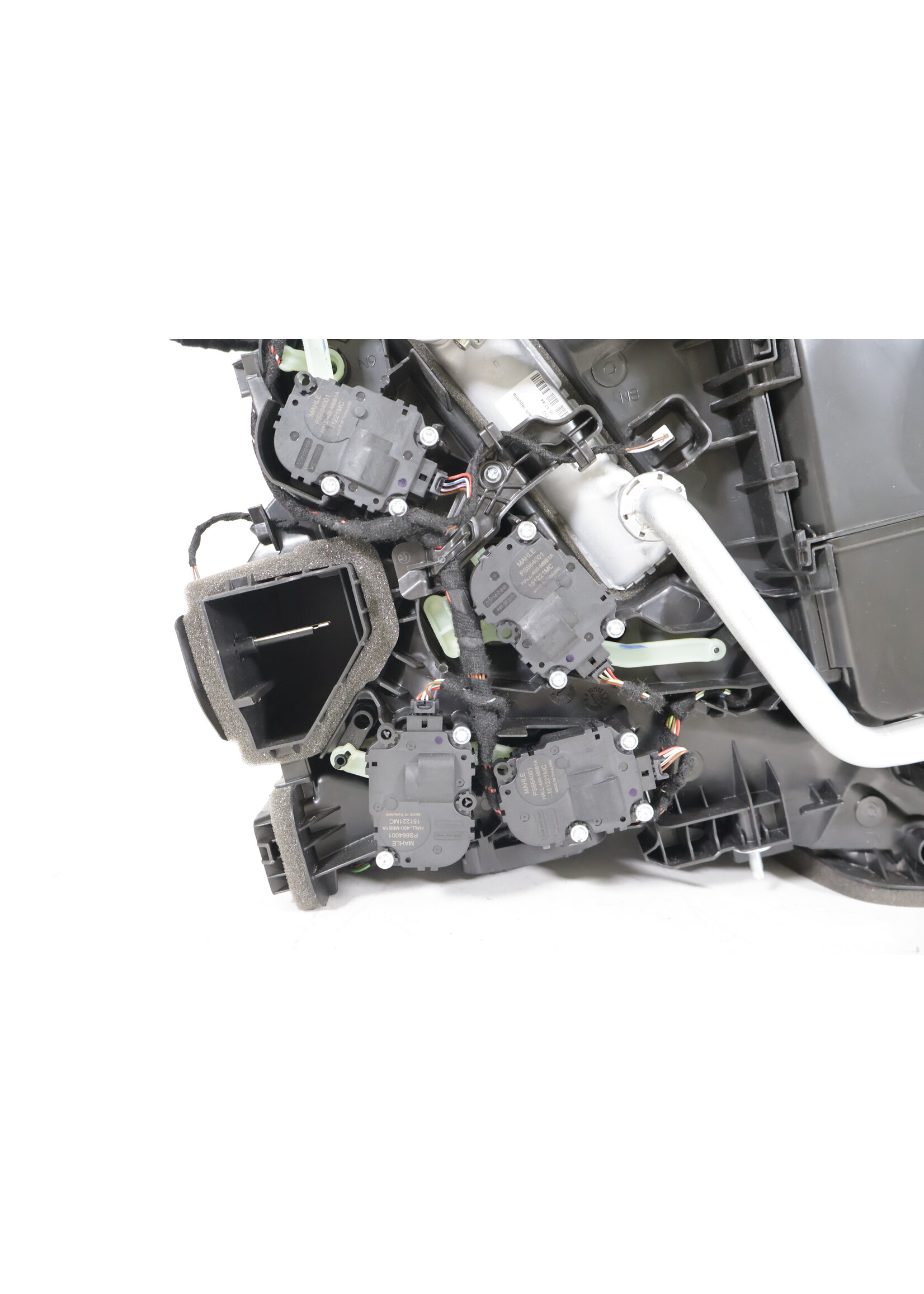 BMW  BMW iX (I20) Complete heater housing with blower and ancillaries 64115A05C28 HZ4a22239