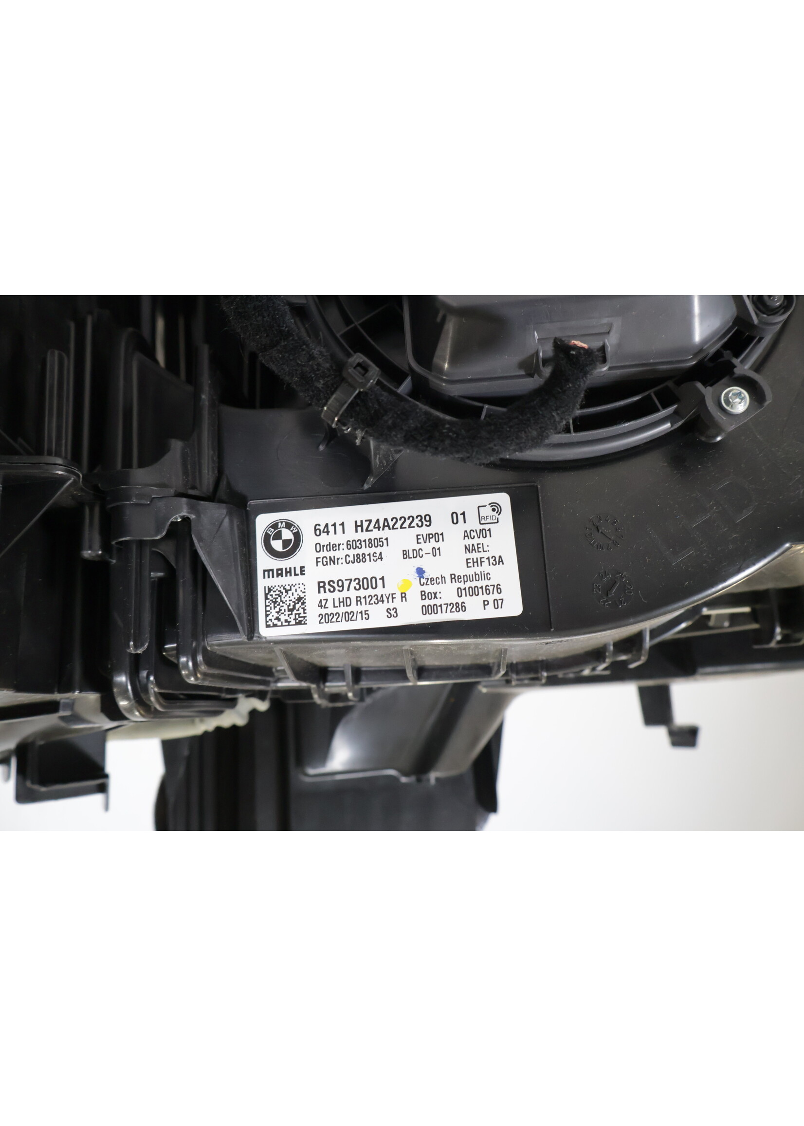 BMW  BMW iX (I20) Complete heater housing with blower and ancillaries 64115A05C28 HZ4a22239