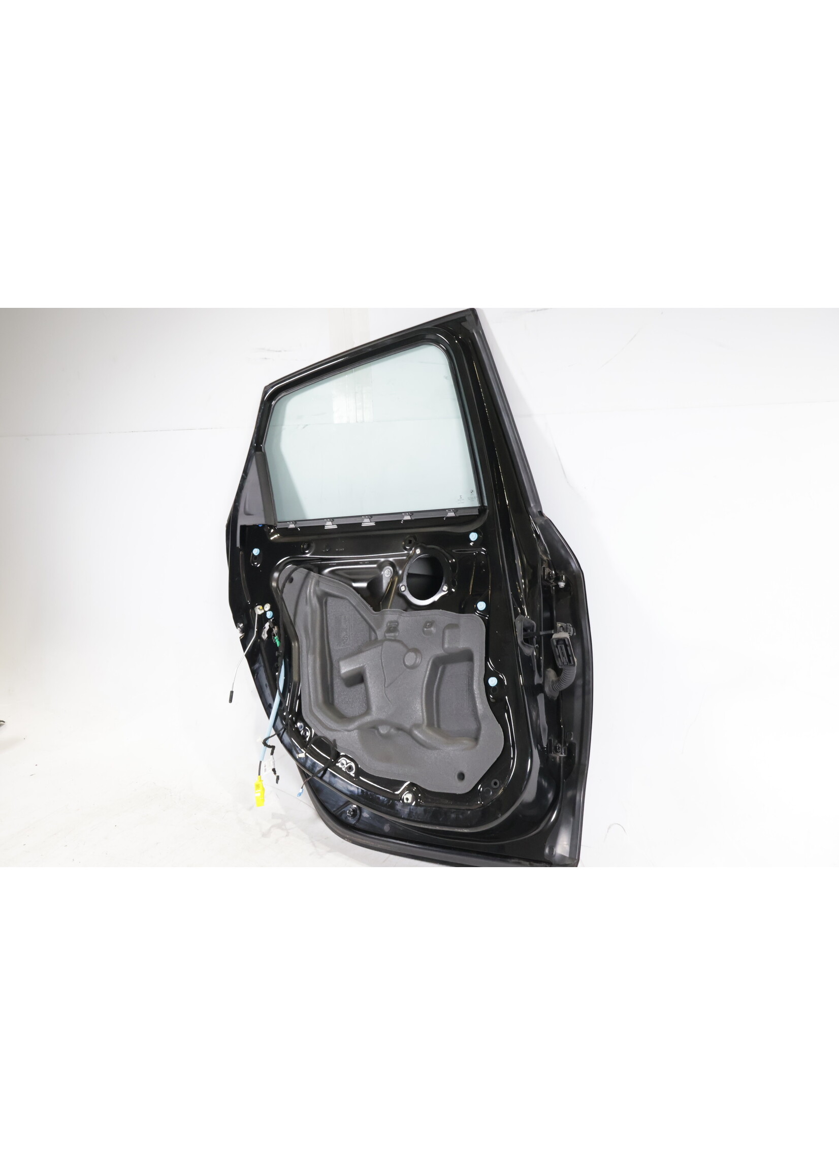 BMW BMW 2 Serie F45 Complete deur links achter 41009631839 9631839