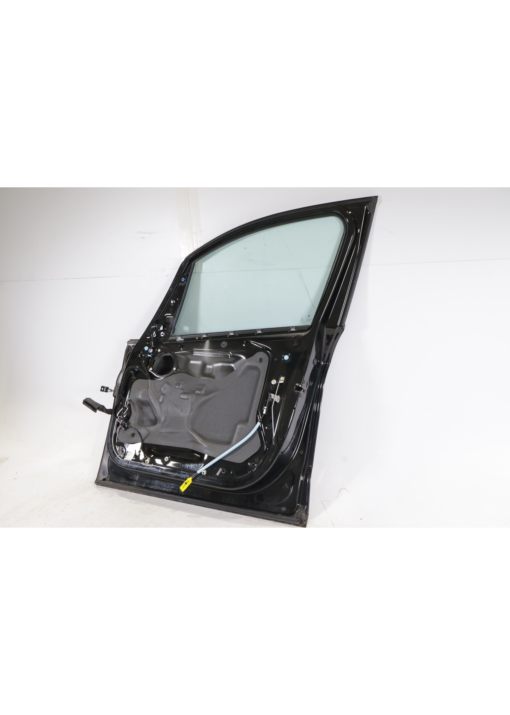 BMW BMW 2 Series F45 Active Tourer Complete front right door 41009631836 9631836