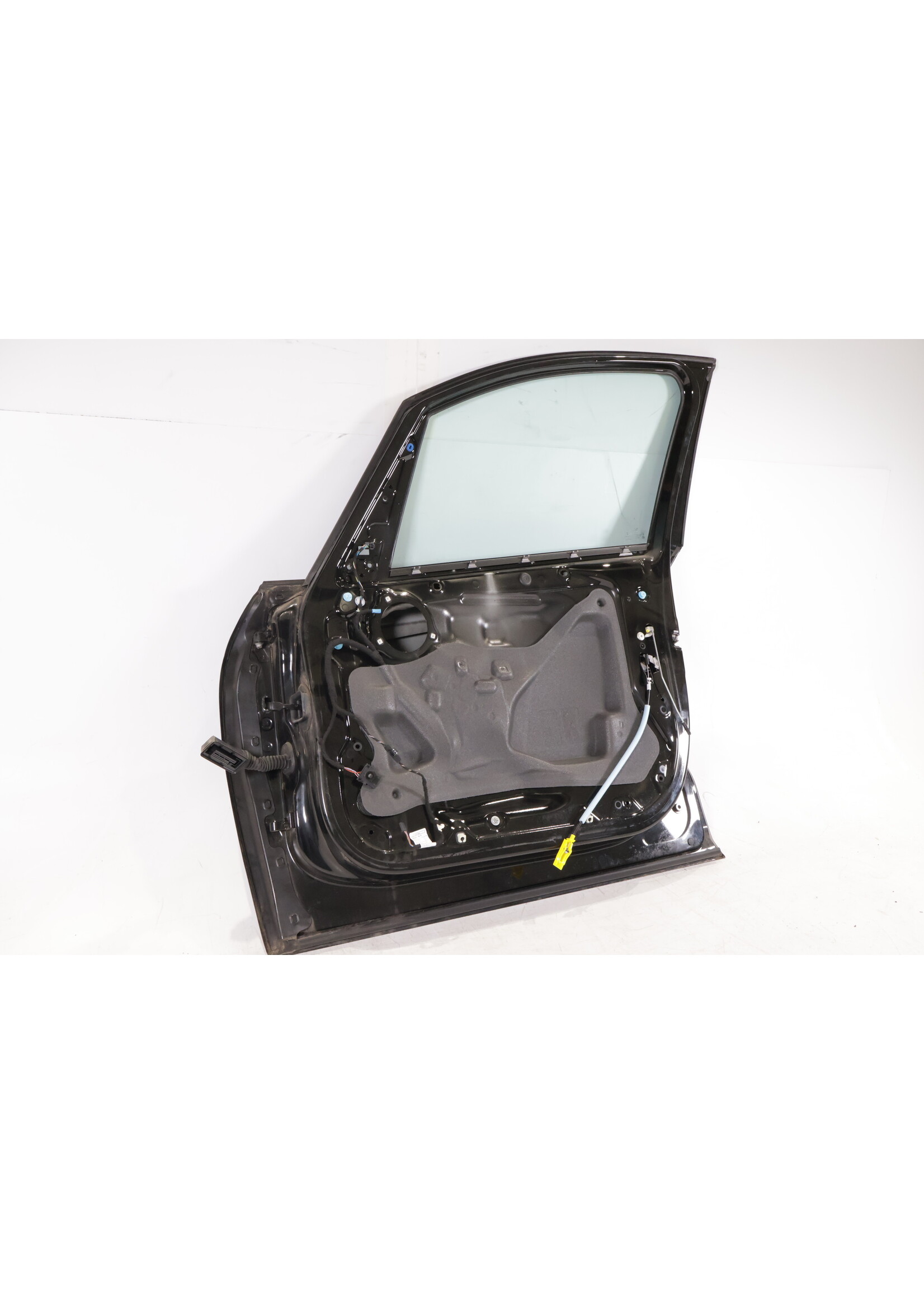 BMW BMW 2 Series F45 Active Tourer Complete front right door 41009631836 9631836