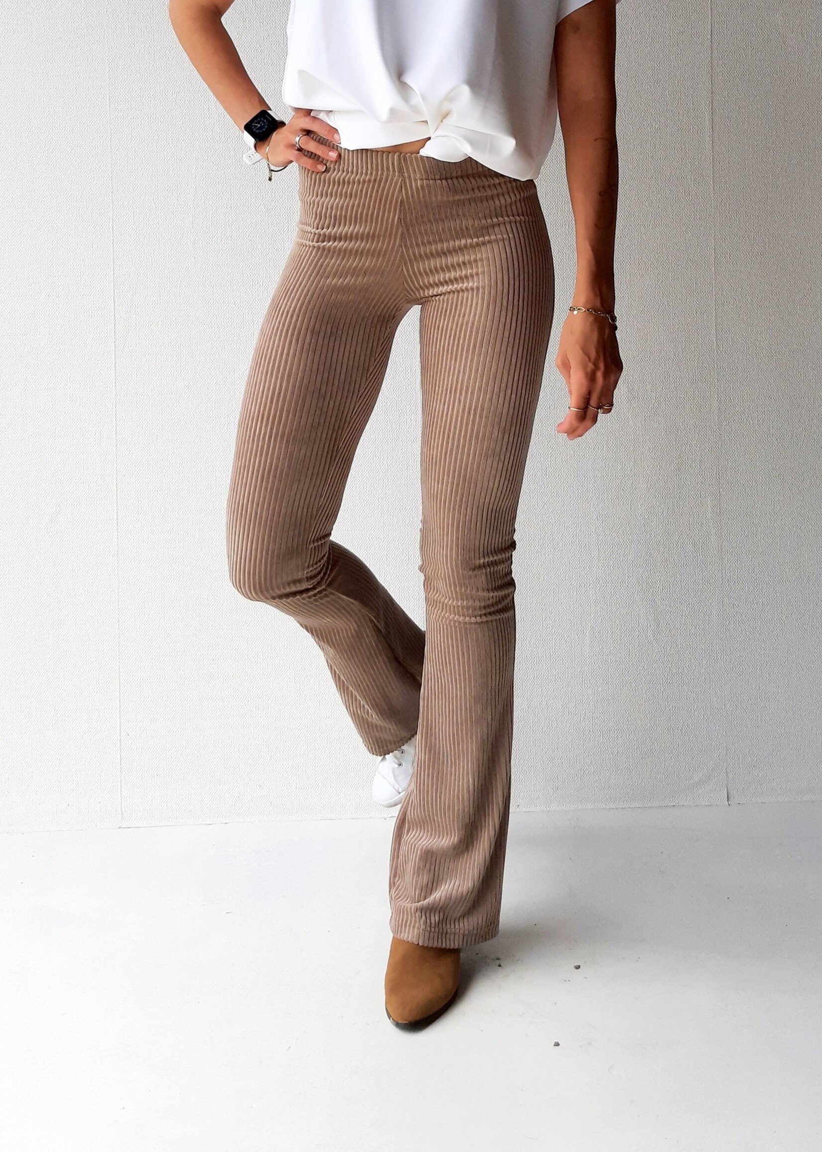 MadameLiz Flared rib  | taupe | extra lange flared legging