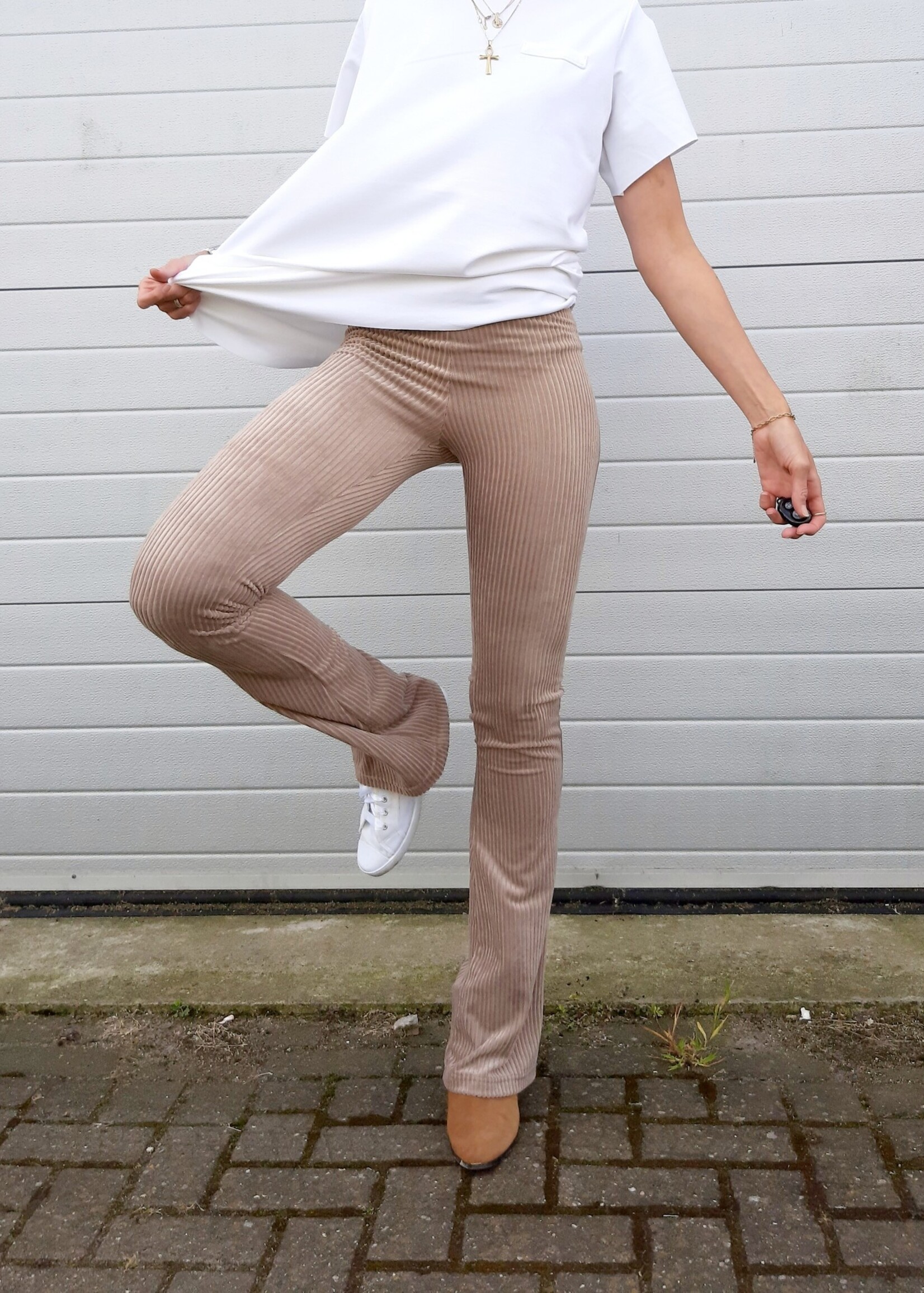 MadameLiz PRE-ORDER NOW: Flared rib | taupe