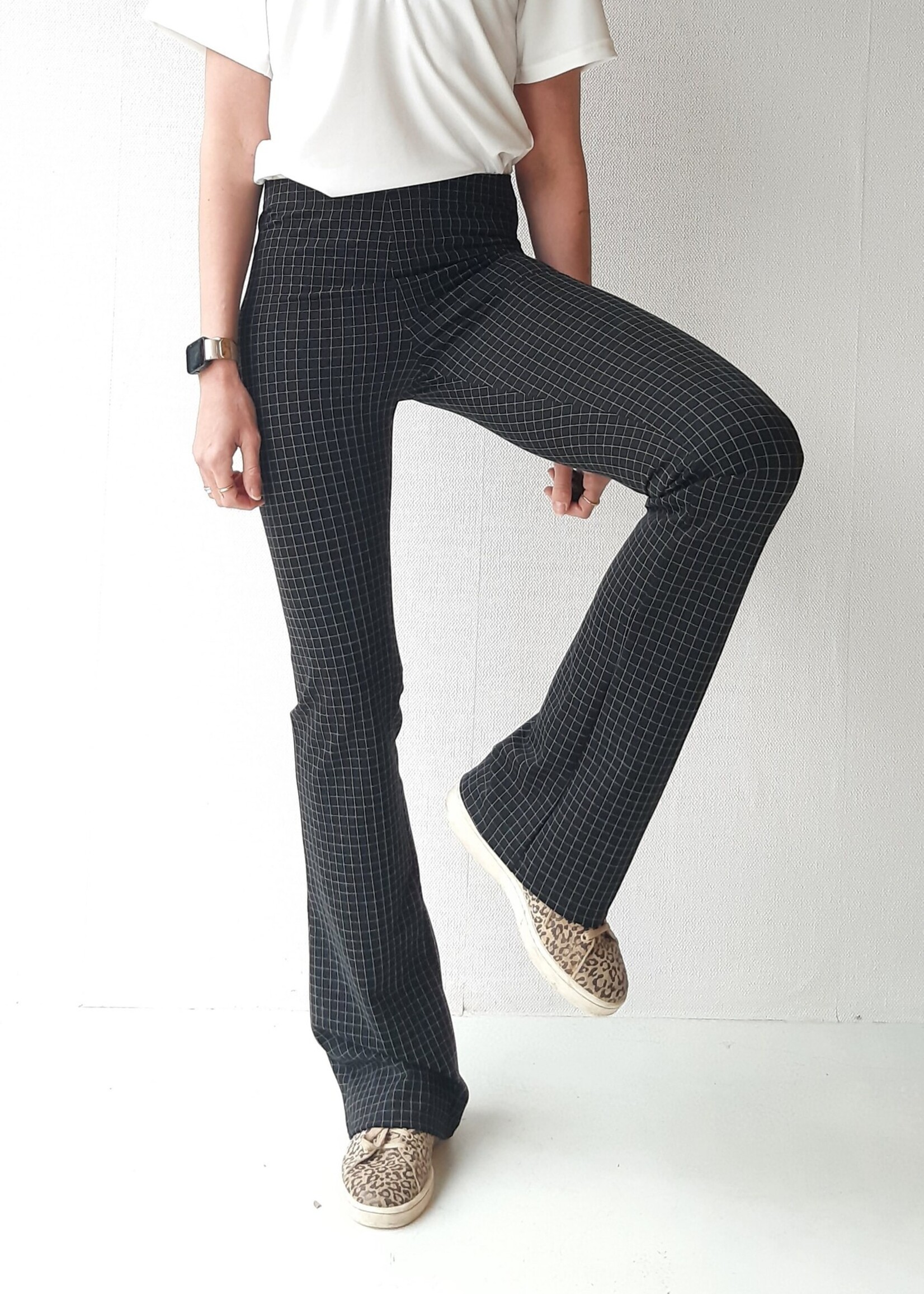 MadameLiz Flared pants cubes black / white