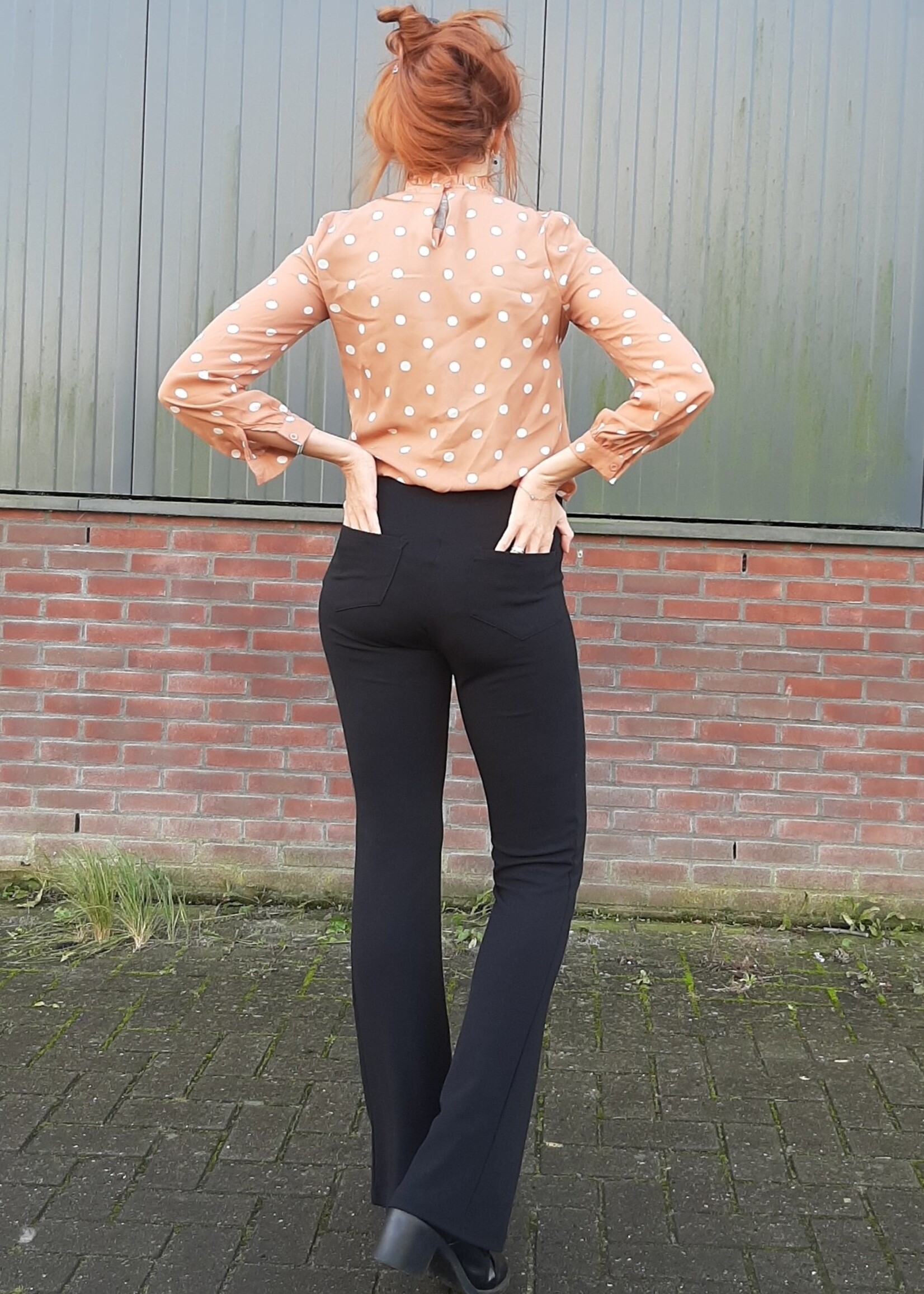 MadameLiz Flared pants zwart | Madame Liz | extra lange flared legging
