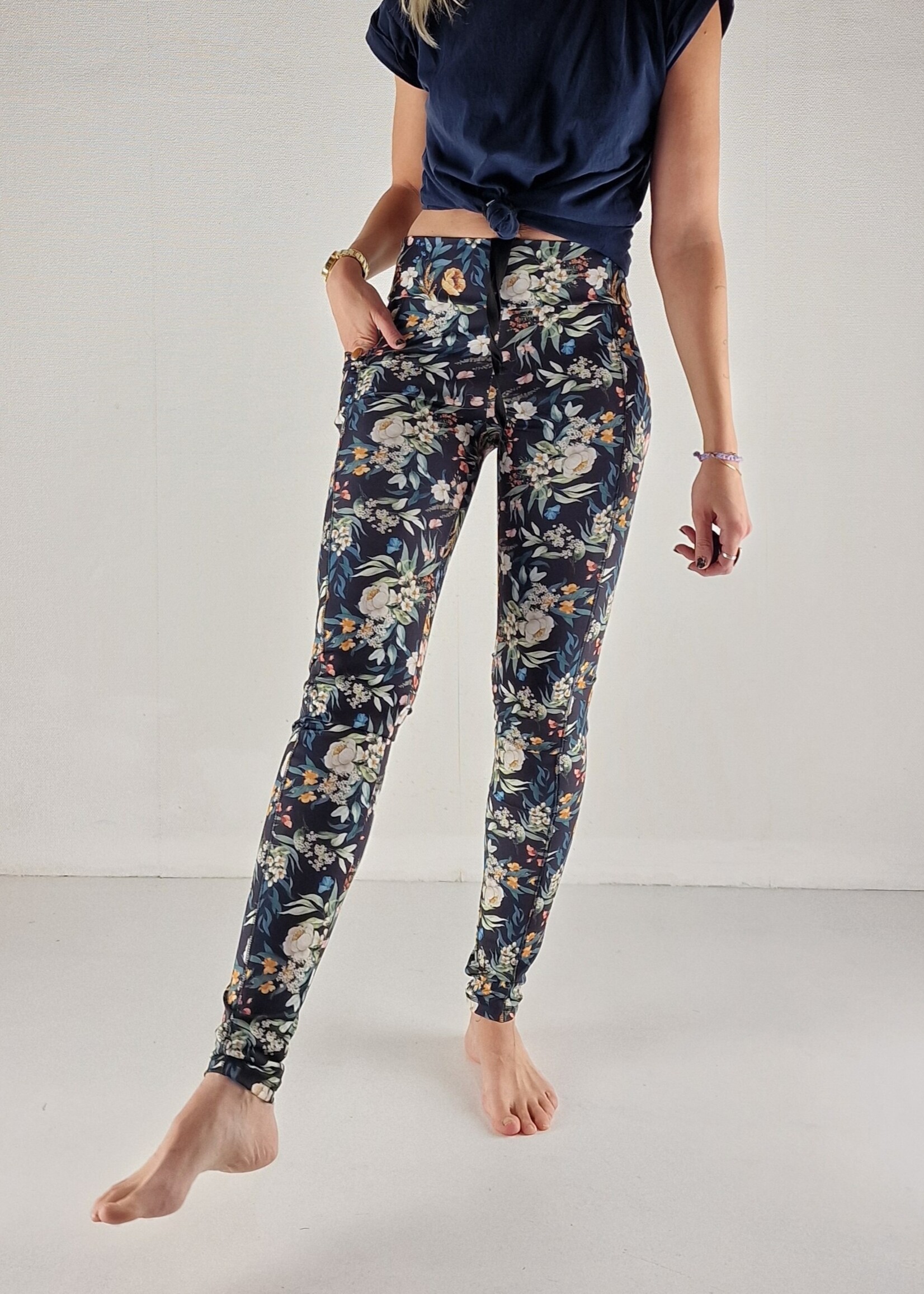 MadameLiz Long sports leggings | with side pocket | flowers