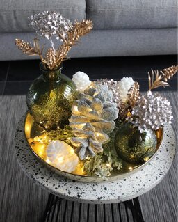 Sfeervolle Kunstbloemen en andere artikelen voor Magische Feestdagen