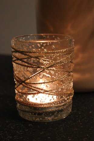 Kerstboeket, vaas, lichtje