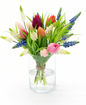 Boeketje tulpen  met druifjes