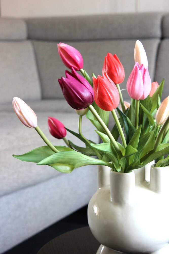 Kunstbloemen Boeketje tulpen met vaasje