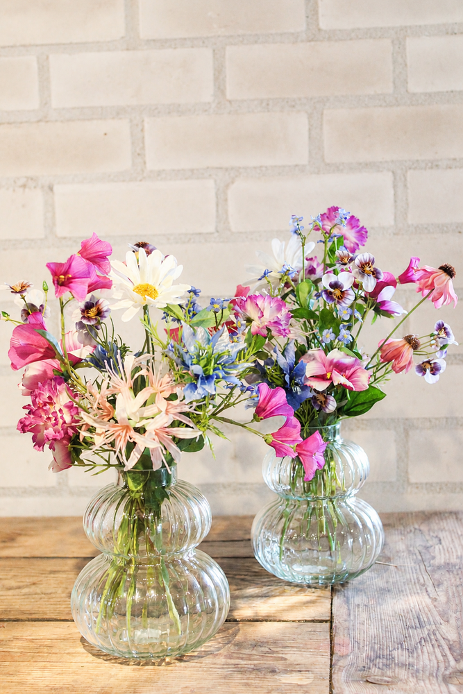 Boeket tuinbloemen incl vaasje Boeket tuinbloemen incl vaasje