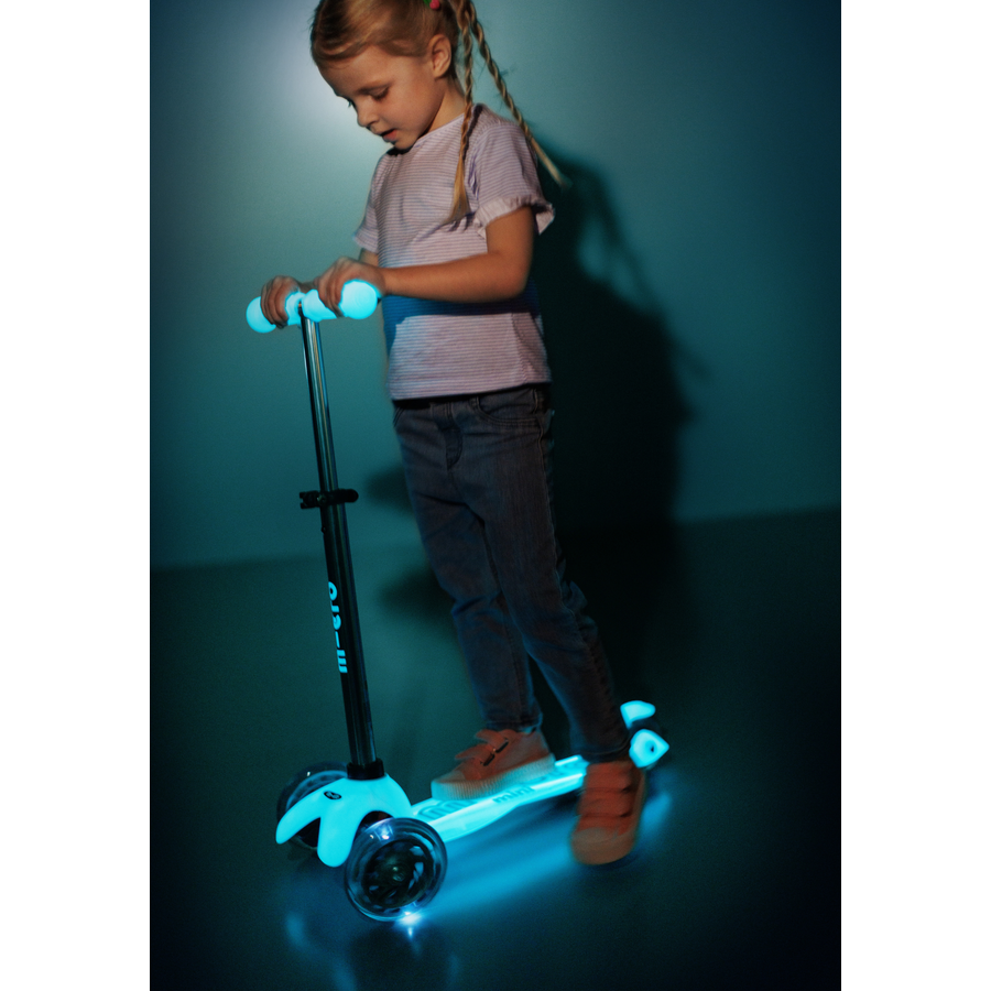 Mini Micro scooter Deluxe Glow LED Plus - 3-wheel children's scooter - Glacier Aqua