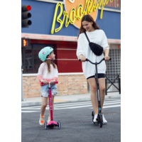 Trottinette Maxi Micro Deluxe LED - trottinette enfant 3 roues - Rose