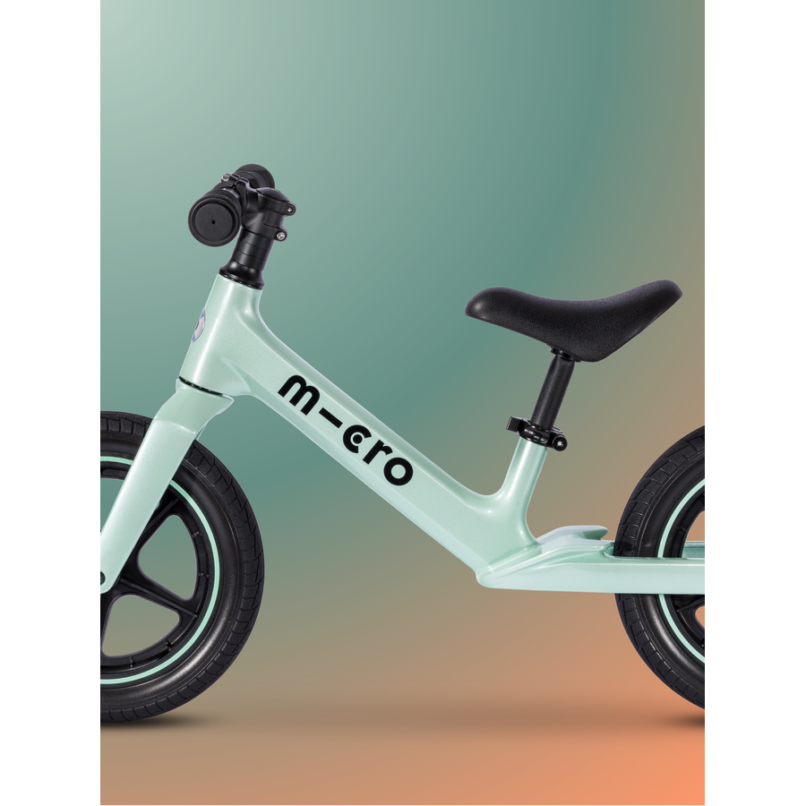 Micro loopfiets Ultra LED - lichtgewicht - verstelbaar zadel/stuur - magnesium frame - Jade Mint