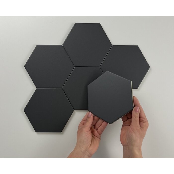 Cifre Cerámica Hexagon Timeless Black mat 15x17
