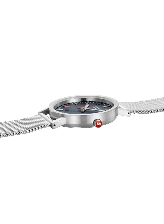 Mondaine Classic horloge - zilverkleurige kast - zilverkleurige mesh band - 36 mm