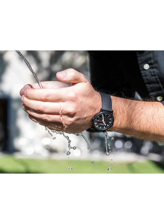 Mondaine Essence horloge - zwarte kast - zwart rubberen band - 41 mm