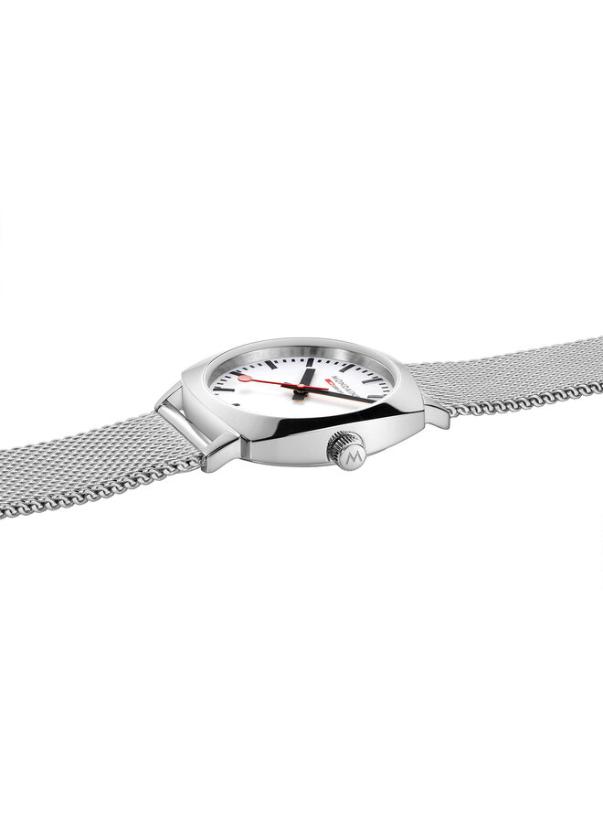 Mondaine Petite Cushion horloge - zilverkleurige kast - zilverkleurige mesh band - 31 x 36.5 mm