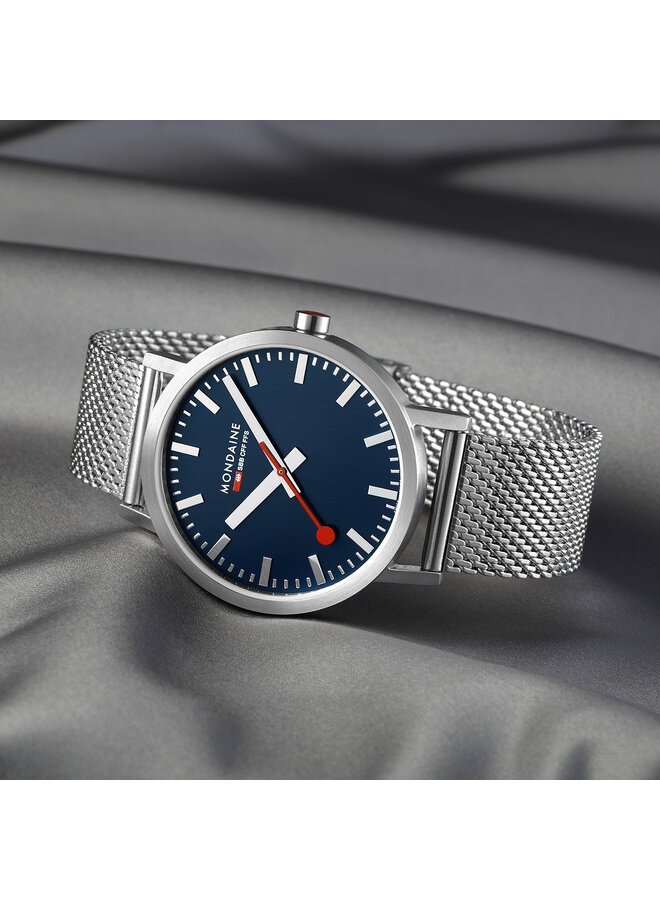 Mondaine Classic horloge - zilverkleurige kast - zilverkleurige mesh band - 40 mm