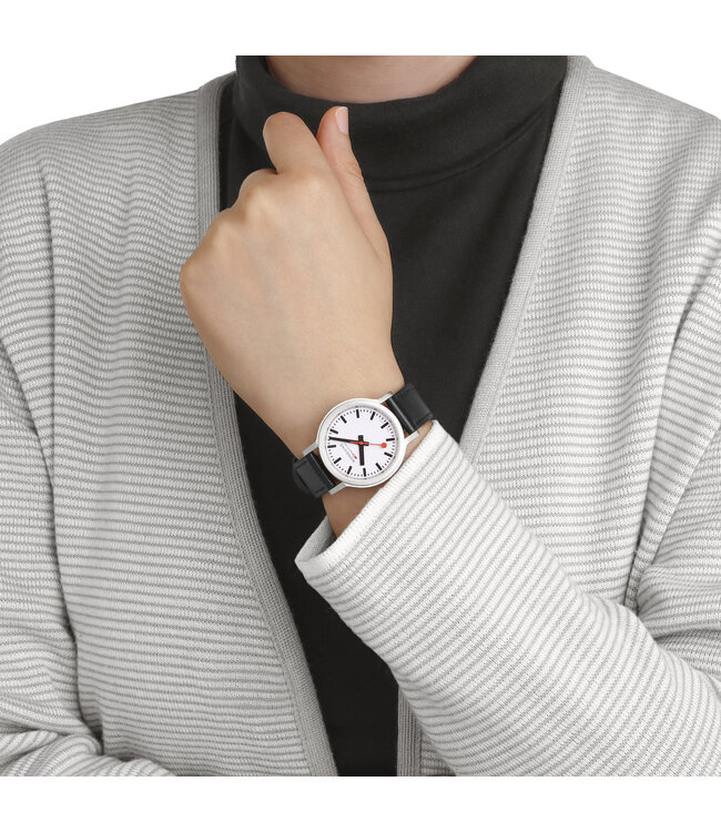 Mondaine Mondaine Stop2Go horloge - zilverkleurige kast - zwart leren band - 34 mm
