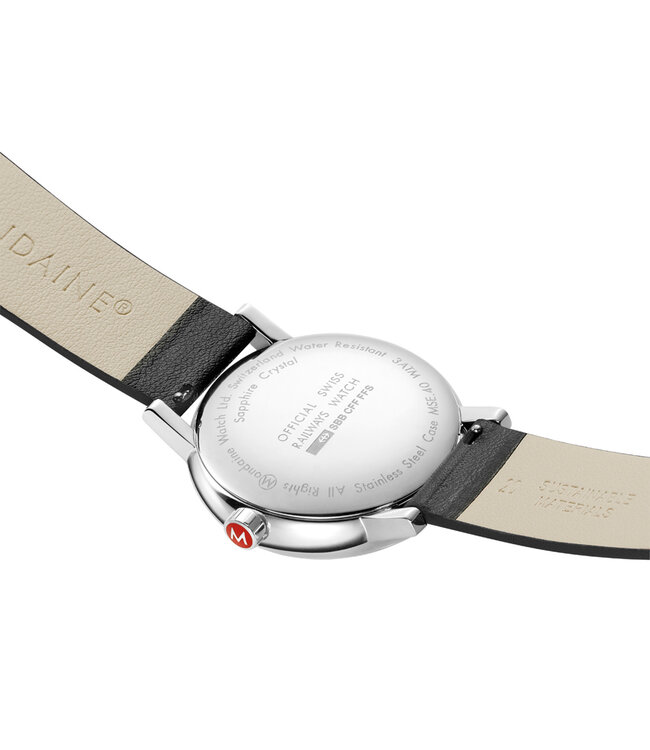 Mondaine Mondaine Evo2 horloge - zilverkleurige kast - zwart leren band - 40 mm