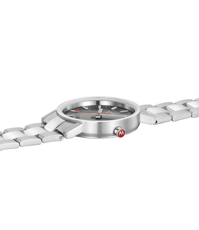 Mondaine Classic horloge - zilverkleurige kast - zilverkleurige mesh band - 30 mm