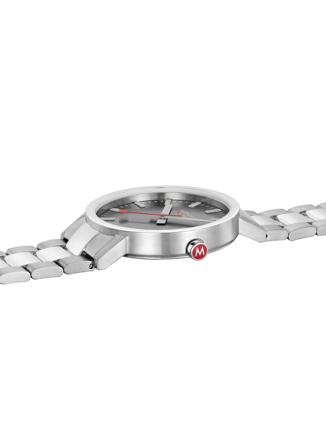 Mondaine Classic horloge - zilverkleurige kast - zilverkleurige mesh band - 40 mm