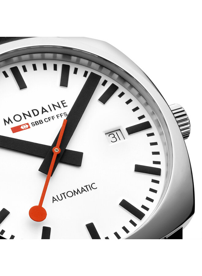 Mondaine Cushion Automatic horloge - zwarte kast - zilverkleurige mesh band - 39 mm