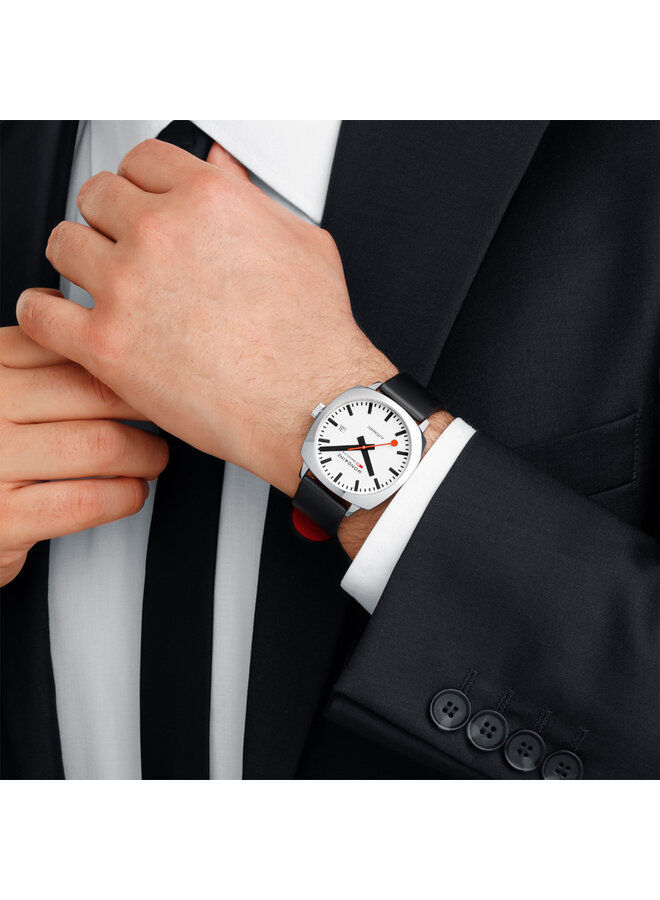 Mondaine Cushion Automatic horloge - zwarte kast - zilverkleurige mesh band - 39 mm