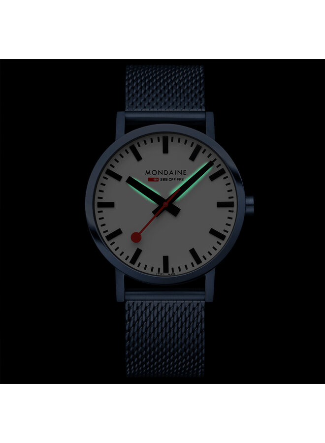 Mondaine Classic horloge - zilverkleurige kast - blauw leren band - 40 mm