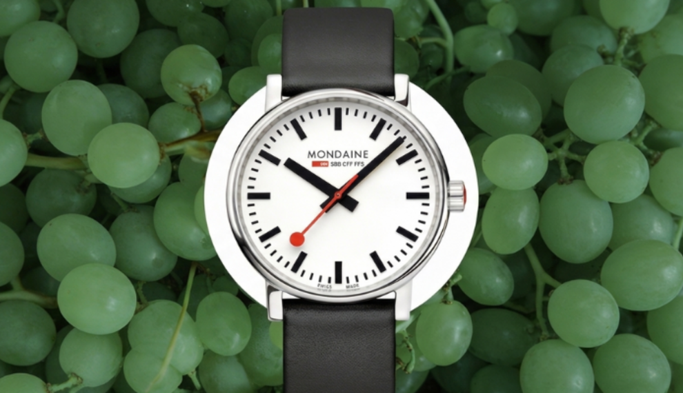 Vegan druivenleer bandje: hoe wijnrestanten eindigen om je pols