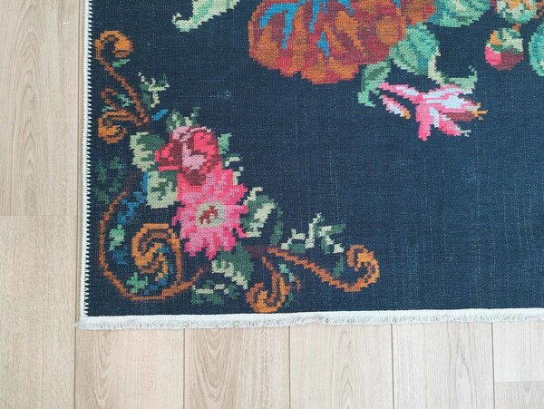 Adrasos Vintage Teppich Schwarz – Floral & Waschbar Adrasos Vintage Teppich Schwarz – Floral & Waschbar