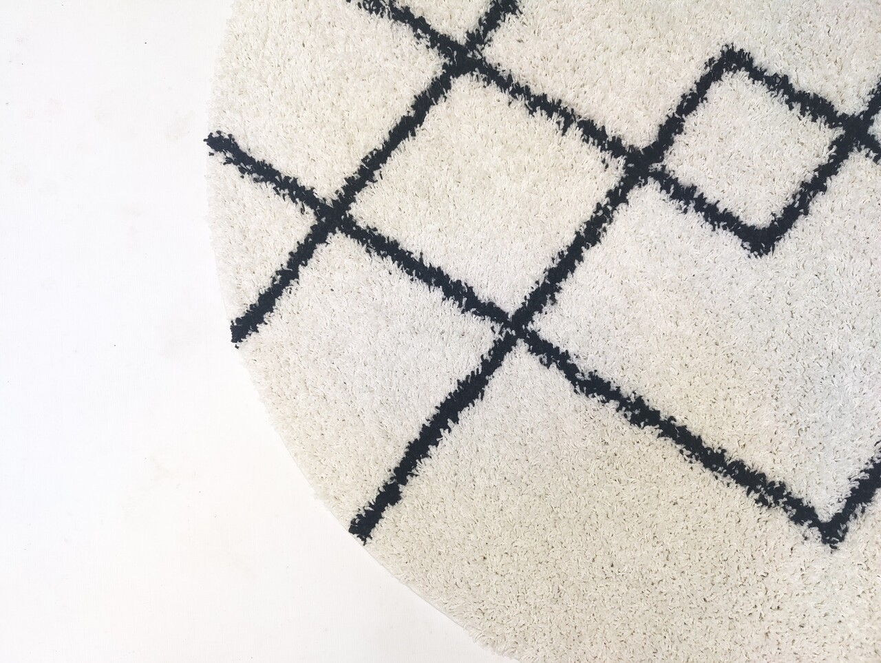 Candy Diamond Rund Hochflor-Teppich Creme/Schwarz - Kariert