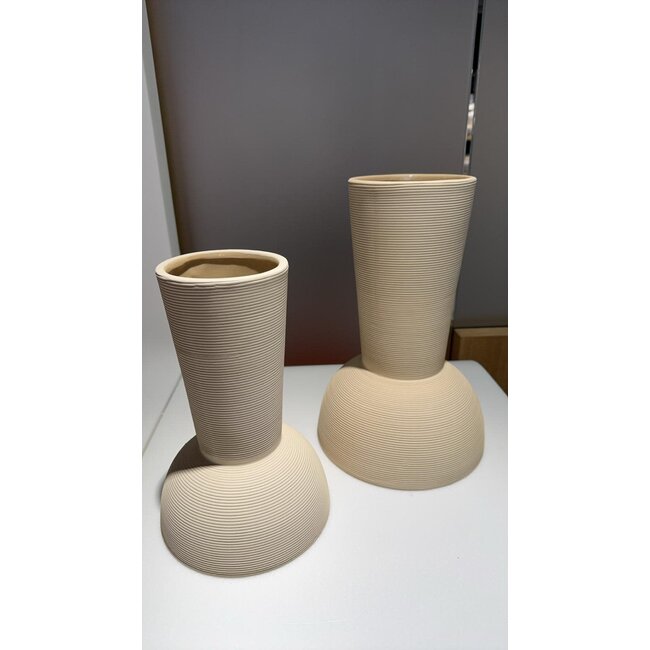 Favori Japandi Ceramic Vase Cream | L 19x28 cm