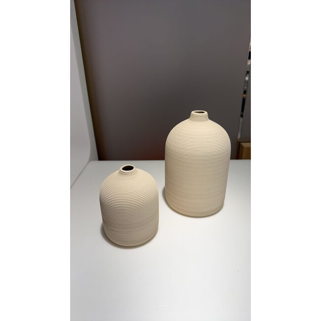 Favori Japandi Ceramic Vase | Cream M 11x18 cm