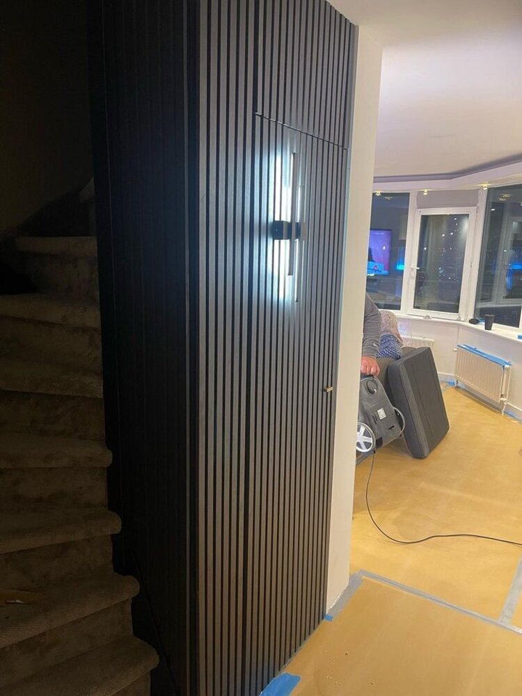 Oppio €45 PER PANEEL - 60x260 cm ZWART Eiken akoestische wand panel lattenwand met Vilt Oppio €45 PER PANEEL - 60x260 cm ZWART Eiken akoestische wand panel lattenwand met Vilt