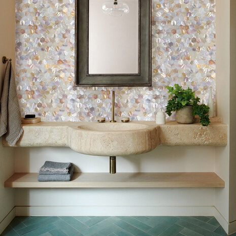 Oppio SHELL Tiles - Mother of PEARL HEXAGON wit - Zelfklevend Mozaiek 305x305x3.3mm Oppio SHELL Tiles - Mother of PEARL HEXAGON wit - Zelfklevend Mozaiek 305x305x3.3mm