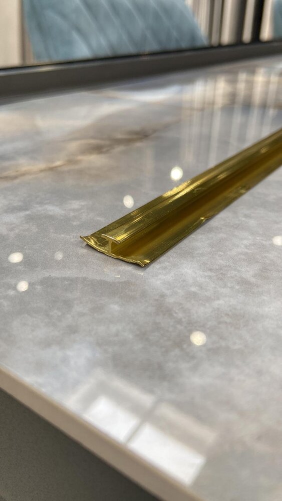 Oppio Tussenprofiel tbv. PVC Wandpanelen - Goud Oppio Tussenprofiel tbv. PVC Wandpanelen - Goud