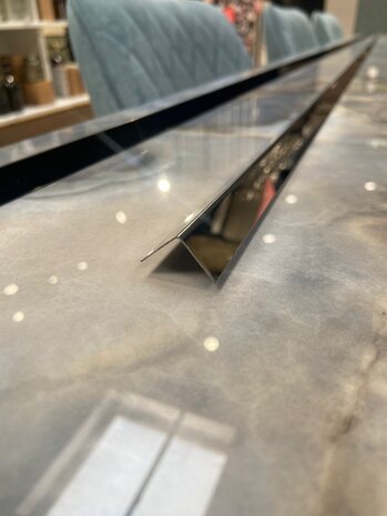 Oppio Hoekprofiel tbv. PVC Wandpanelen - Zilver Oppio Hoekprofiel tbv. PVC Wandpanelen - Zilver