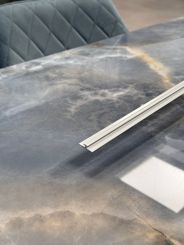 Oppio Tussenprofiel tbv. PVC Wandpanelen - WIT Oppio Tussenprofiel tbv. PVC Wandpanelen - WIT