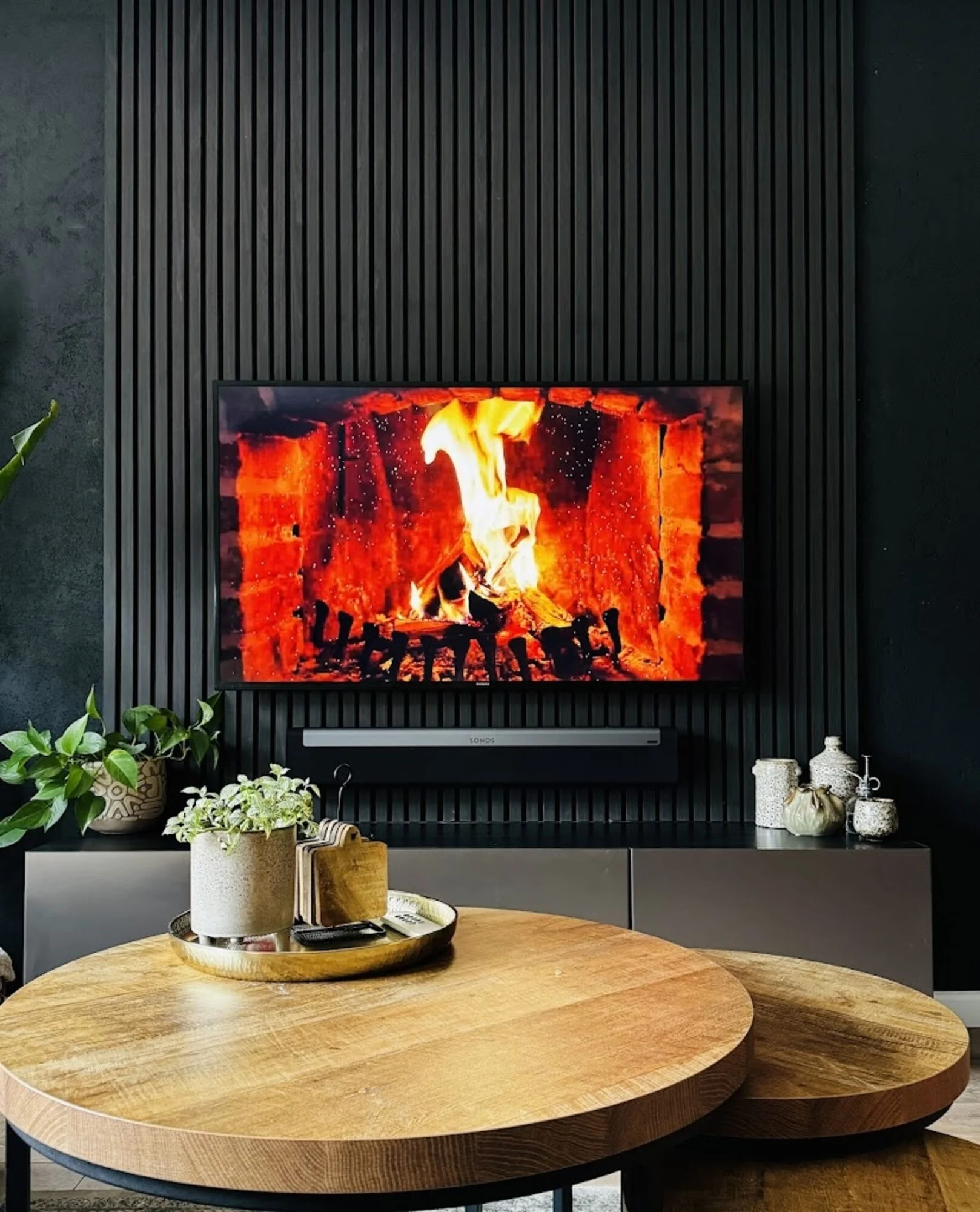 Een stijlvolle en praktische tv wand in uw woonkamer Een stijlvolle en praktische tv wand in uw woonkamer