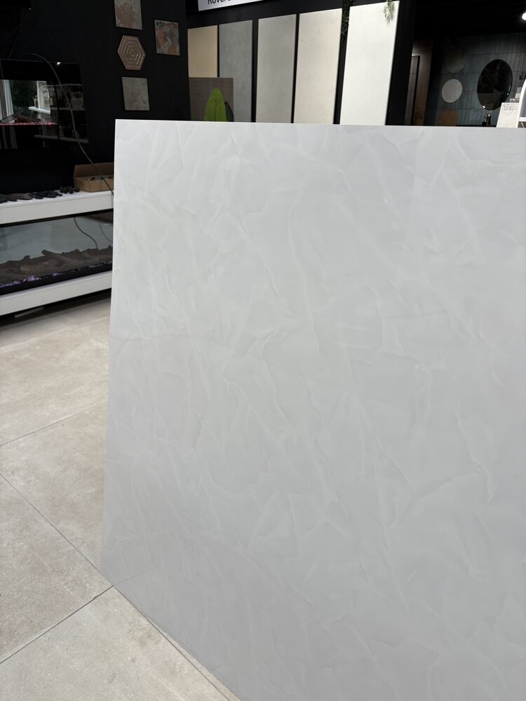 Oppio €69 PER PANEEL - 120x280x0,3 cm - PVC Wandpaneel PONERA Licht Grijs - Hoogglans Oppio €69 PER PANEEL - 120x280x0,3 cm - PVC Wandpaneel PONERA Licht Grijs - Hoogglans