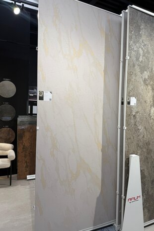 Oppio €72 PER PANEEL - 120x280x0,3 cm - PVC Wandpaneel SLATE BEIGE - MAT Oppio €72 PER PANEEL - 120x280x0,3 cm - PVC Wandpaneel SLATE BEIGE - MAT